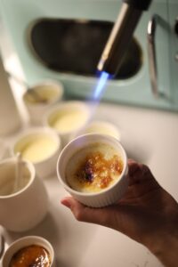 Caramelizing sugar